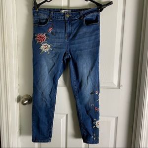 Sandpiper size 10 petite jeans embroidered flowers